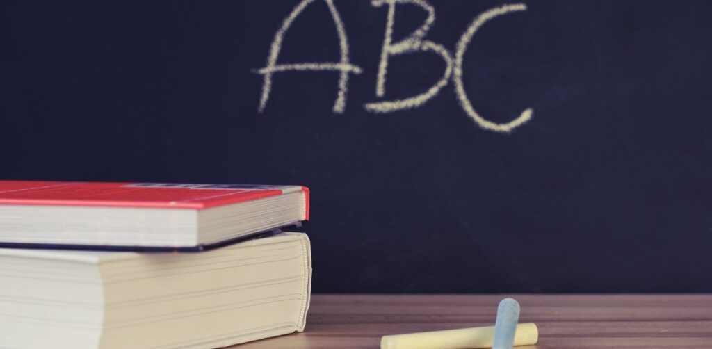come insegnare a un bambino dislessico a studiare